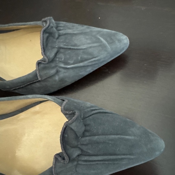 Talbots Heel  (new) - Picture 3 of 6